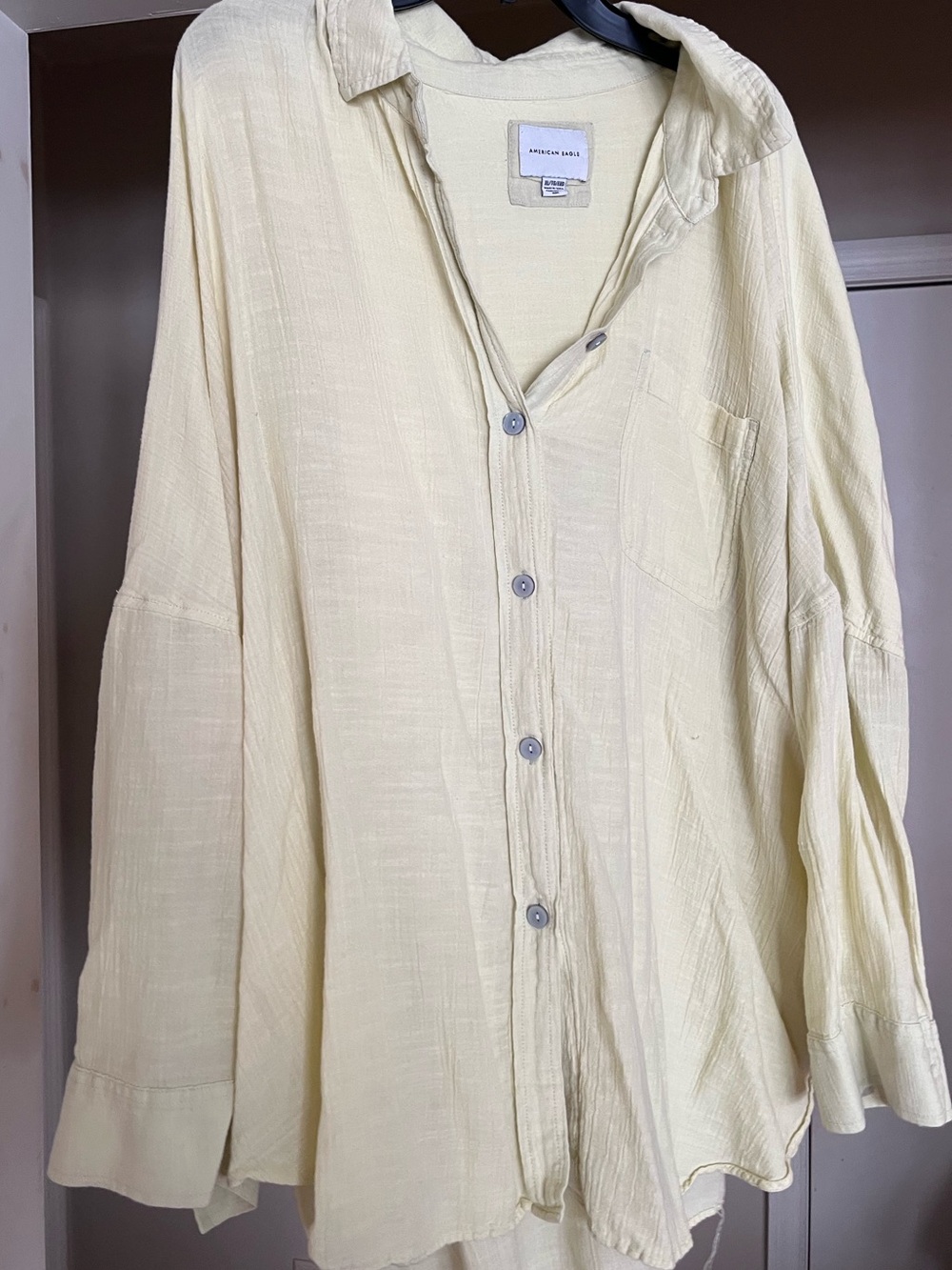 American Eagle Outfitters Pale Yellow Button-Up Shirt